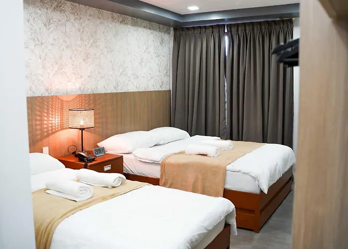 Oyo 1168 Gimaca Boutique Hotel&cafe Hotel 2*