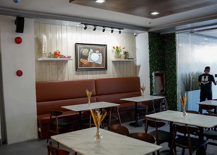 Oyo 1168 Gimaca Boutique Hotel&cafe Hotel