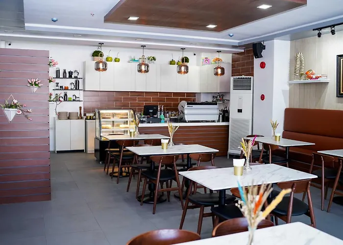 Hotel Oyo 1168 Gimaca Boutique Hotel&cafe